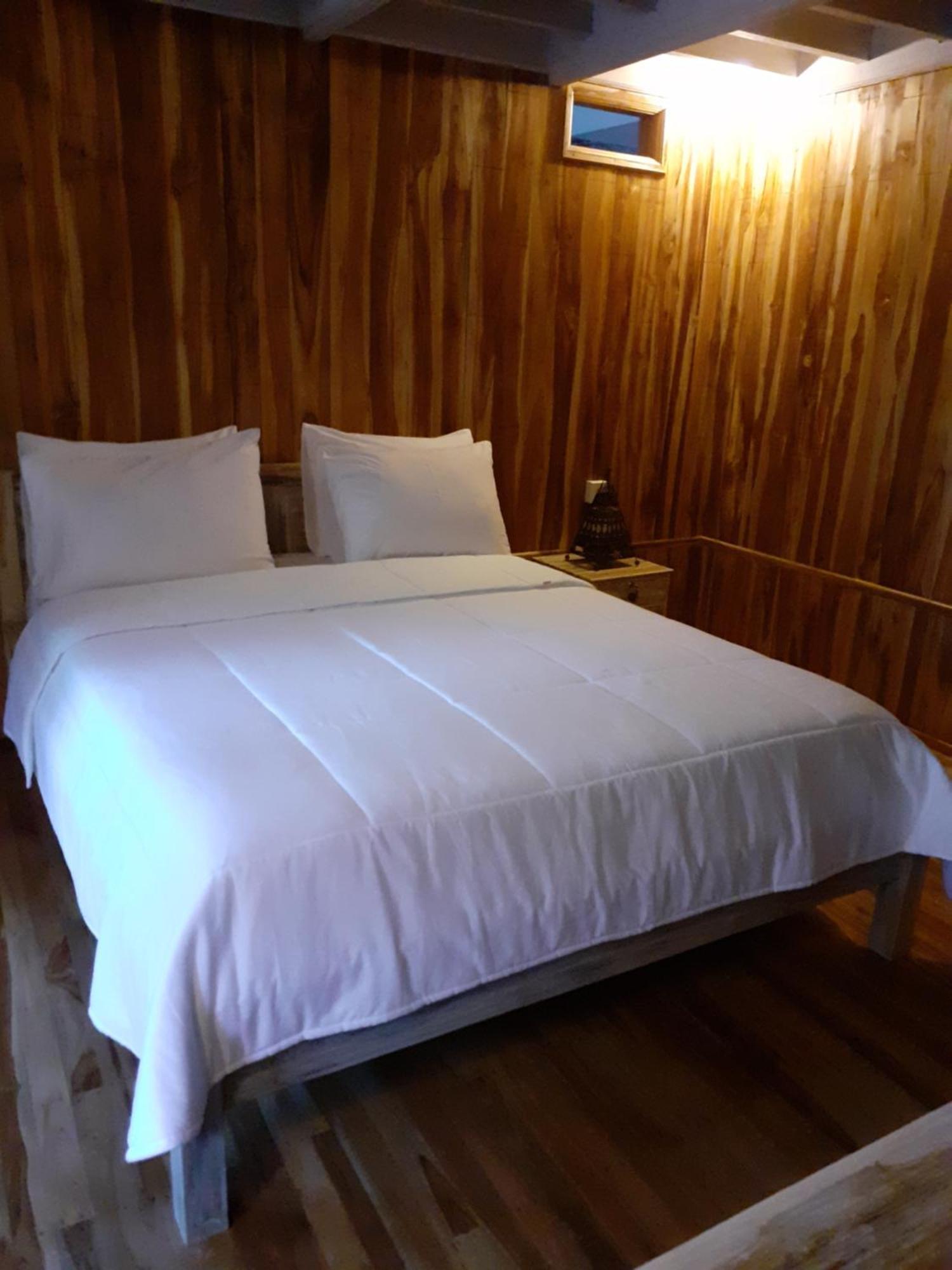 Hotel Tetebatu Flush Harmony Habitación foto